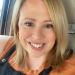 Profile Picture of Lindsay (@relatableteacherfriend) on Instagram