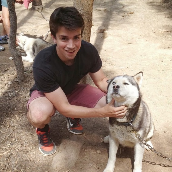 Profile Picture of Adam Saul (@a_saul) on Poshmark