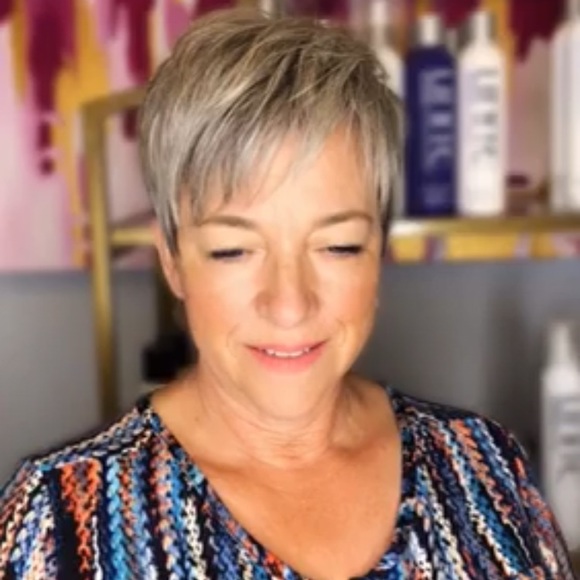 Profile Picture of Lori Gray (@lwg187) on Poshmark