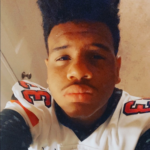 Profile Picture of Antonio Keller (@antoniokeller13) on Poshmark