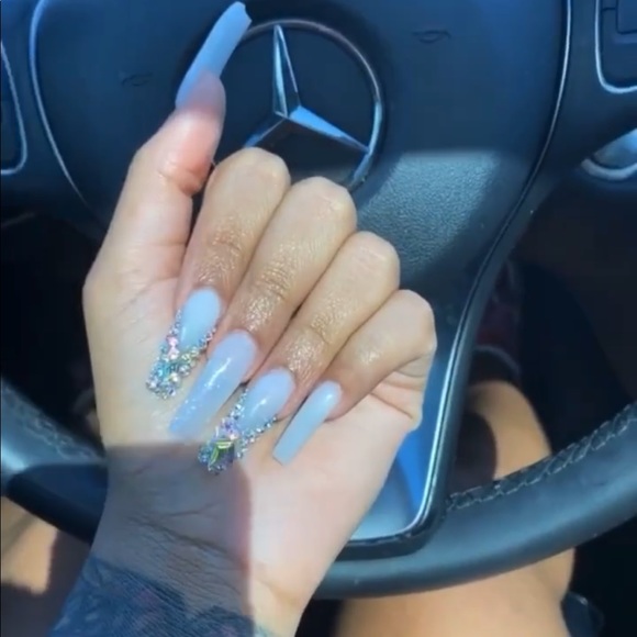 Profile Picture of Keyona Harrison (@keyonaharrison) on Poshmark