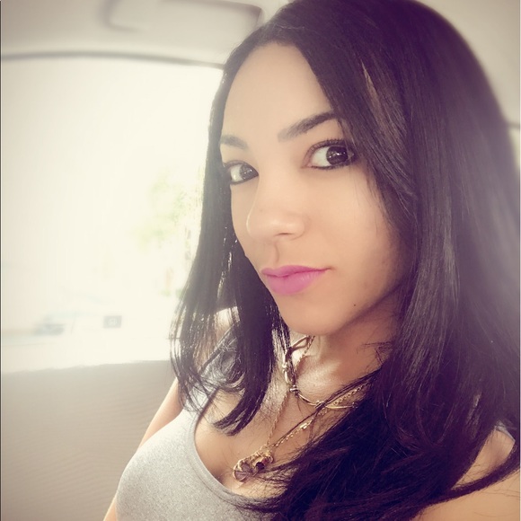 Profile Picture of Fatima Mohamed (@miss_fatima) on Poshmark