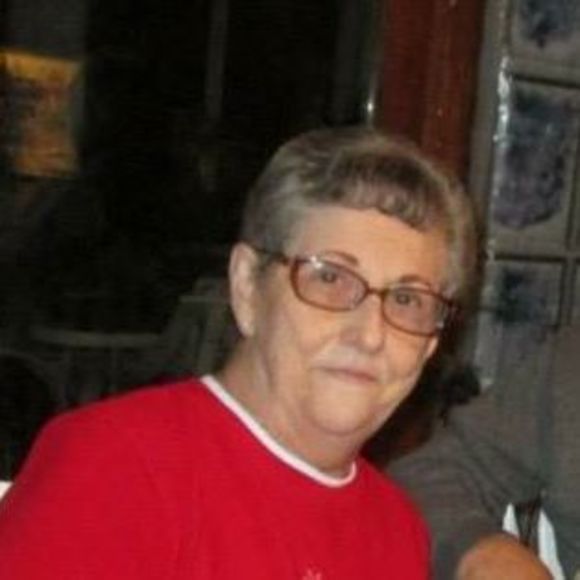 Profile Picture of Theresa Cappuccio (@tcappuccio) on Poshmark