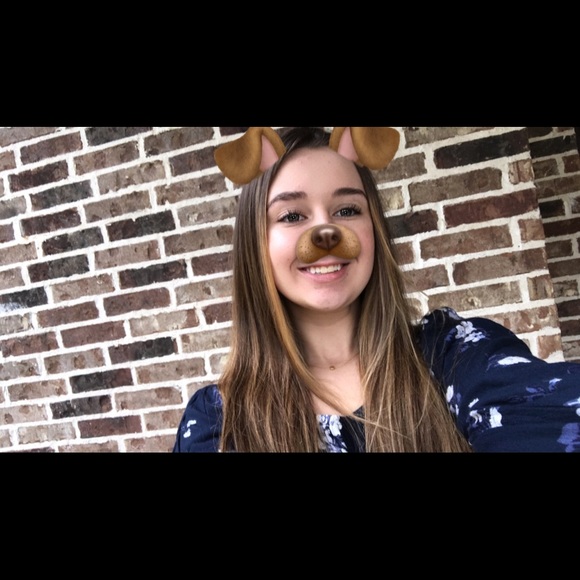 Profile Picture of Gayle Clingaman (@piper_ashworth) on Poshmark