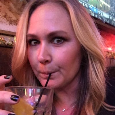 Profile Picture of Jacqueline Zehe (@@heyzehe) on Twitter