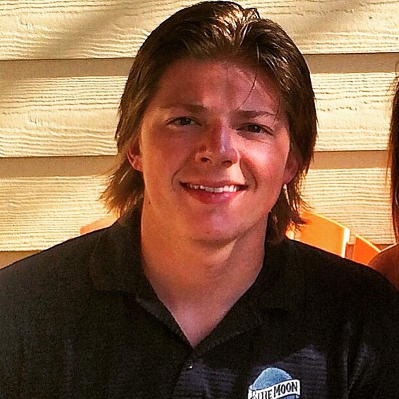 Profile Picture of Adam Unterberg (@aunterberg) on Poshmark