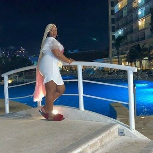 Profile Picture of Shannon Gordon (@shannongordoj) on Poshmark