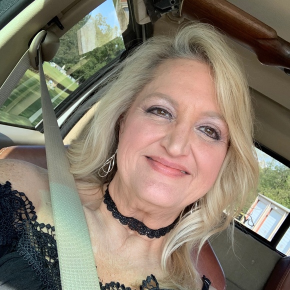 Profile Picture of Dawn Bean (@dtbean68) on Poshmark