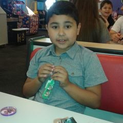 Profile Picture of Lorena Fierro (@lorenafierro8) on Twitter