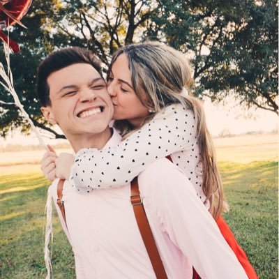 Profile Picture of Chloe Cooley (@chloecooleyy) on Twitter