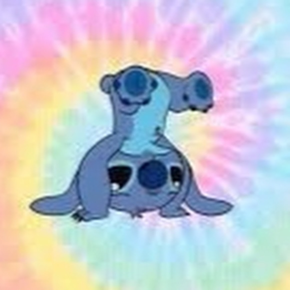 Profile Picture of Mariana Lucero - leh student (@marilucero89) on Poshmark