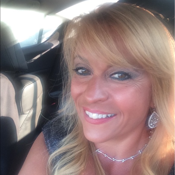 Profile Picture of Drita Lamaj (@dritalamaj) on Poshmark