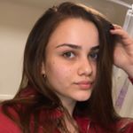 Profile Picture of Julia Bernardo (@julesbernardo) on Instagram
