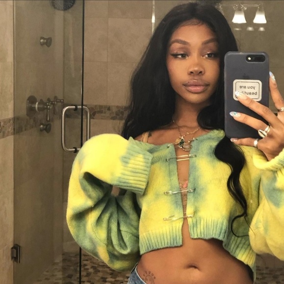 Profile Picture of Kelsie Bowers (@boujie_591) on Poshmark