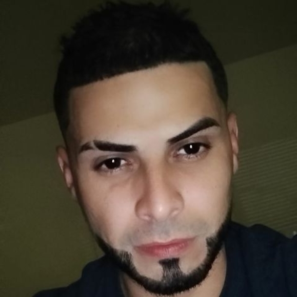 Profile Picture of Johney Carrero (@johneypadua9090) on Poshmark