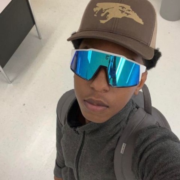 Profile Picture of Victor Mitchell (@victormitche472) on Poshmark