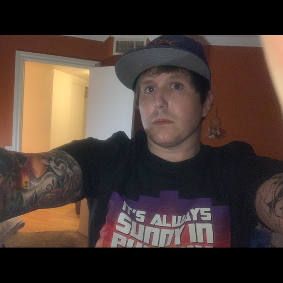 Profile Picture of James Pallan (@jamespallaniii) on Poshmark