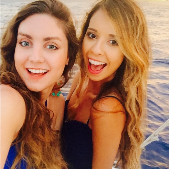 Profile Picture of Jenna Sanders (@jennamsanders) on Poshmark