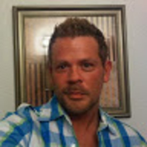 Profile Picture of Scott Sneed (@scsneed) on Poshmark