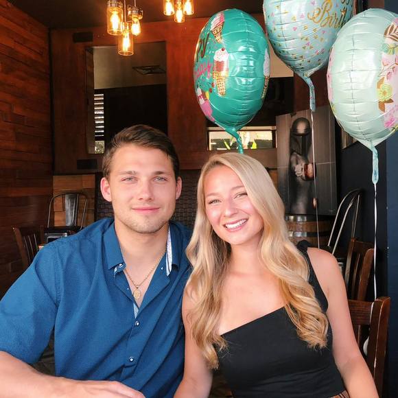 Profile Picture of Sophia Hudson (@sophhhhrose) on Poshmark