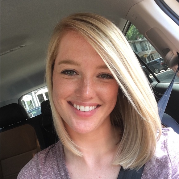 Profile Picture of Marina Rozick (@mrozick) on Poshmark