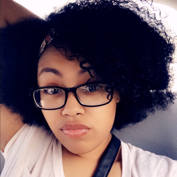 Profile Picture of Briana Littles (@bri_lit94) on Poshmark