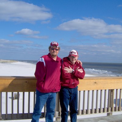 Profile Picture of Kevin Henry (@kevno1painter) on Twitter