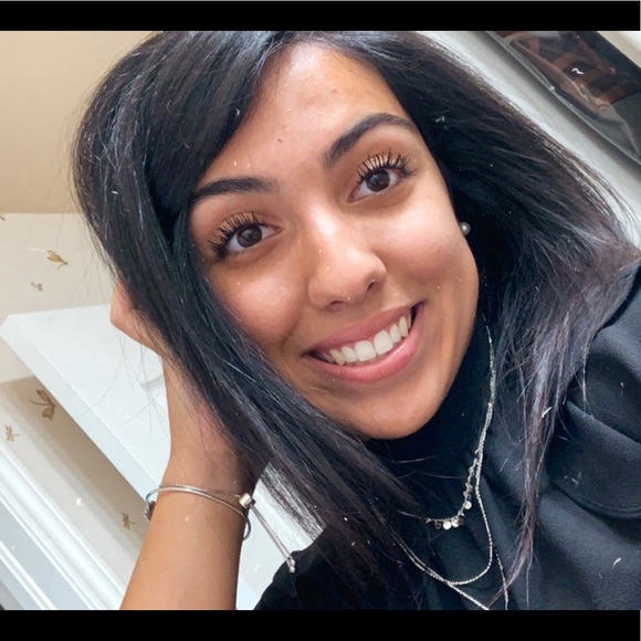 Profile Picture of Melika Zadeh (@melikazadeh) on Poshmark