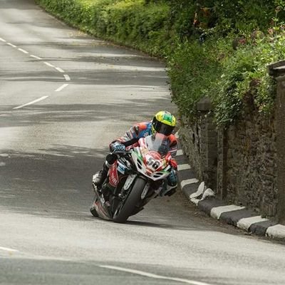 Profile Picture of Allann-Jon Venter (@LekkaRacingShop) on Twitter