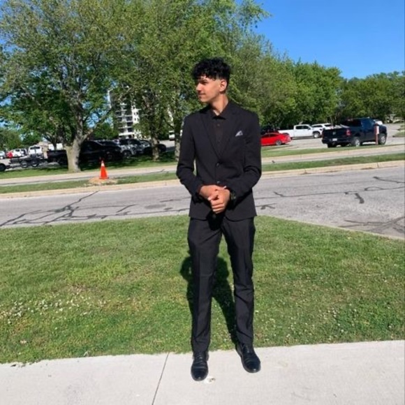 Profile Picture of Shapan Shapan (@shapanshapan989) on Poshmark