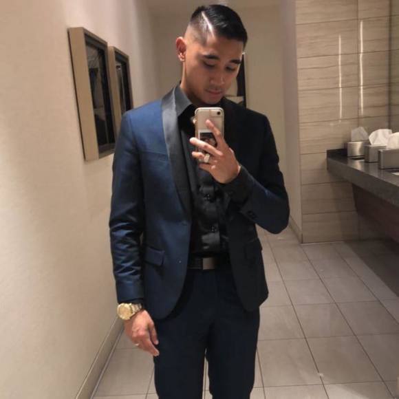 Profile Picture of Raymond Lelis (@raylelis) on Poshmark