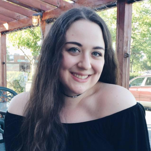 Profile Picture of Aubra Millstone (@aubramillstone) on Poshmark