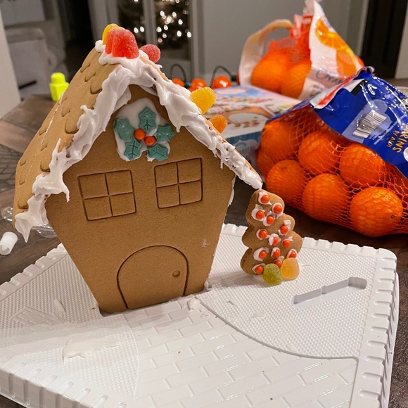 Profile Picture of Charmaine Burckhardt (@charmaineburckh) on Poshmark