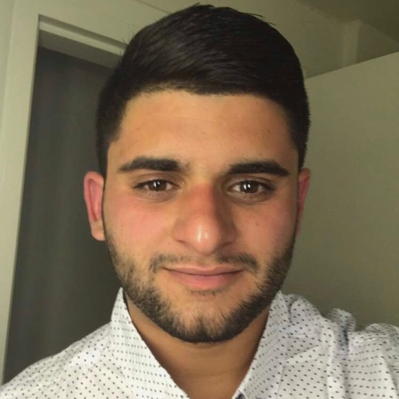 Profile Picture of Peter Costas (@pcostas123) on Poshmark
