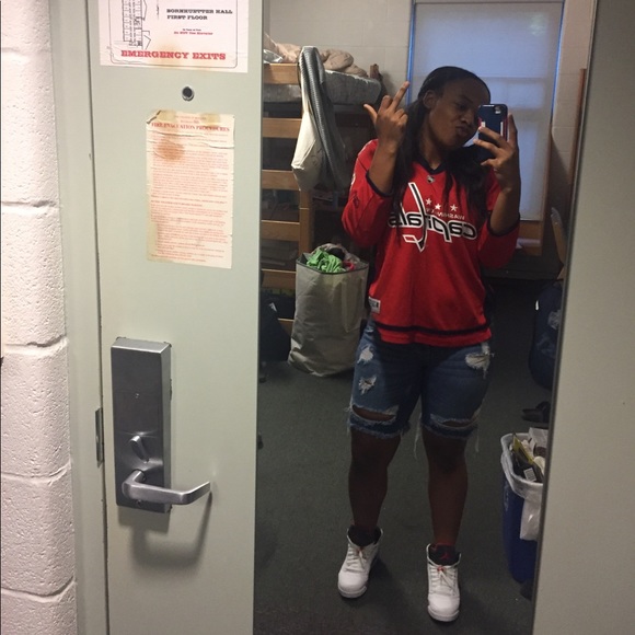 Profile Picture of Ajanay Nicholson (@adiggs22) on Poshmark