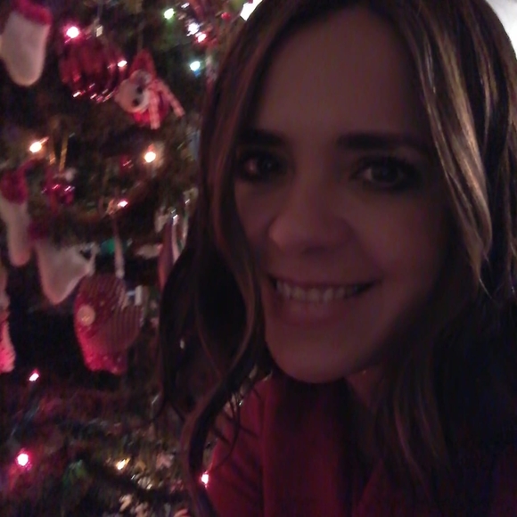 Profile Picture of Zully González (@zullyoke) on Poshmark