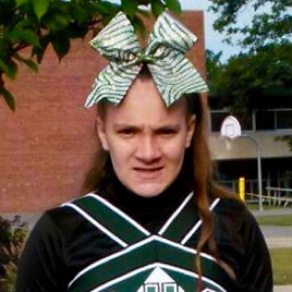 Profile Picture of Aleysia Micalizzi (@pooh4me13) on Poshmark