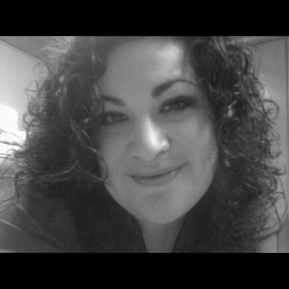 Profile Picture of Janeth Perea (@chonty) on Poshmark