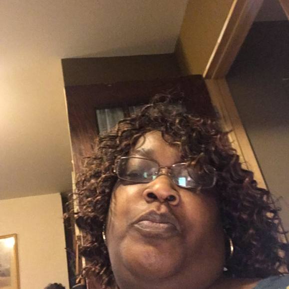 Profile Picture of Harriet Cutright (@harrietcutright) on Poshmark