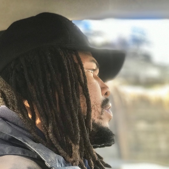 Profile Picture of Barry Stewart (@barrys33) on Poshmark