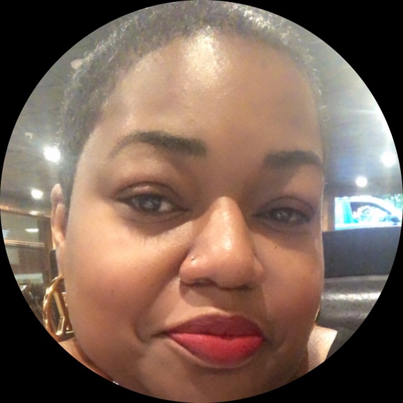 Profile Photo of Sherry Green (@sherryg75) on Poshmark