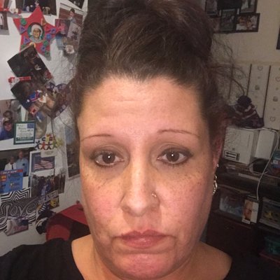 Profile Picture of Hilary Lancaster (@HilaryLancast16) on Twitter