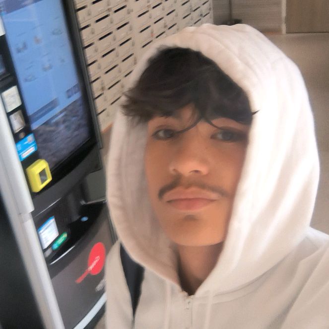 Profile Picture of ethanhuy (@ethan_78740) on Tiktok