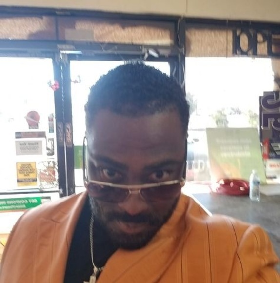 Profile Picture of Kevin Conway (@kevinconway01) on Poshmark