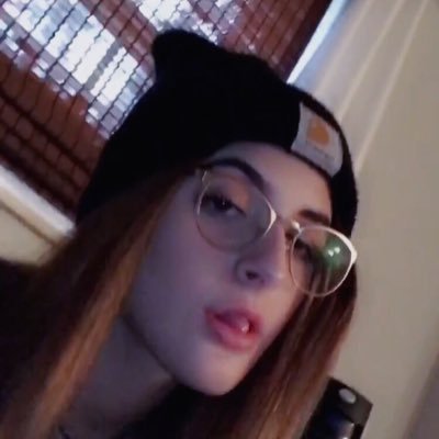 Profile Picture of Ashley Aiello (@ashleyaiello616) on Twitter