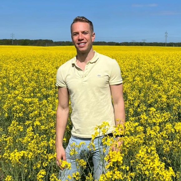 Profile Picture of Connor Albinus (@conr90) on Poshmark
