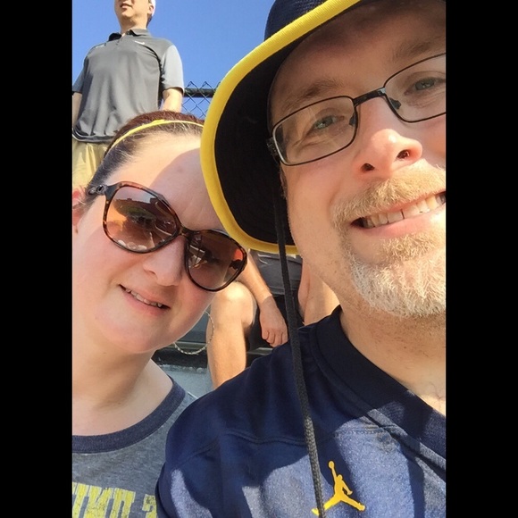 Profile Picture of Eric Abbott (@uofmfan4) on Poshmark