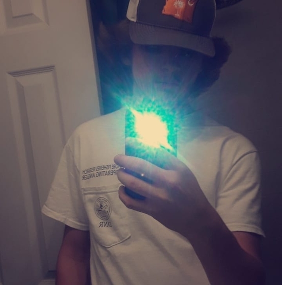 Profile Picture of Cj Shipes (@cjshipes13) on Poshmark