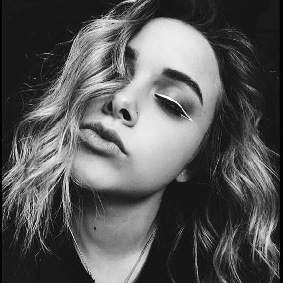 Profile Picture of Savannah Ashcraft (@savannah_ashh) on Poshmark