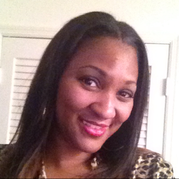 Profile Picture of Teona Walton (@teonarakia) on Poshmark